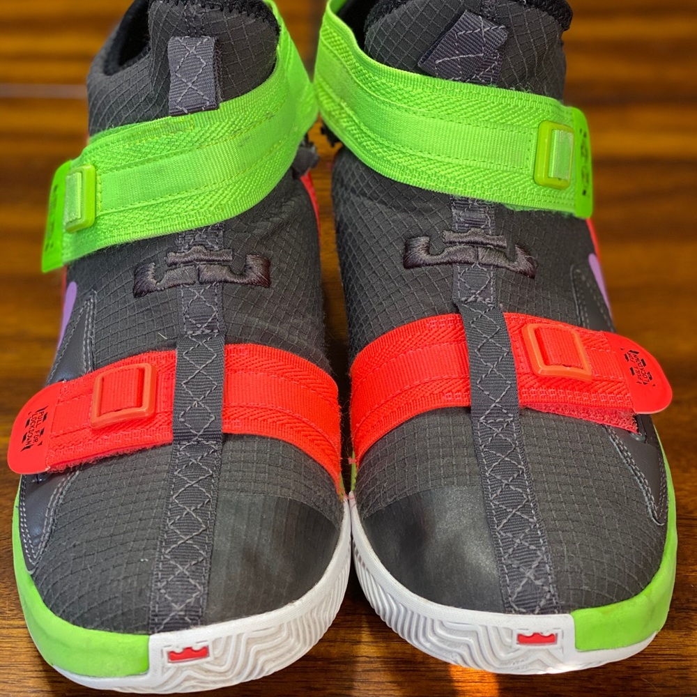 Nike Soldier 13 Lebron FlyEase